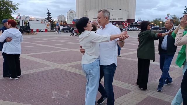 На дискотеке смотреть онлайн
