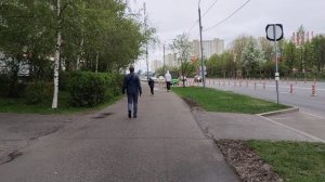 Метро закрыто,в такси не содют😄Как у Высоцкого в песне.Вот мы и купили самокат😄