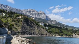 Пляж ,,Чёрный бугор « в Алупке 🌊🏝️