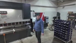 Калибровка настройка точности гиба на листогибе IRONMAC HPB-K c контроллером TP10S [get.gt]