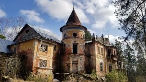 Замок в лесу. Путешествие одного дня из Твери.