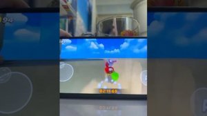 Телефон проходит паркур ураган в игре Супер мишки
