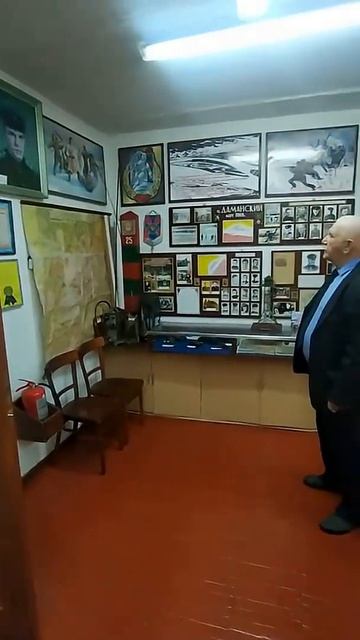 Сельский школьный музей. Посёлок Верх-Падунка, Топкинский р-н, Кемеровская обл., Россия Фрагмент 3f