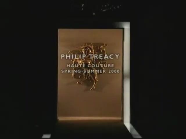 Показ женской коллекции Philip Treacy весна-лето 2000