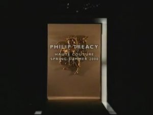 Показ женской коллекции Philip Treacy весна-лето 2000