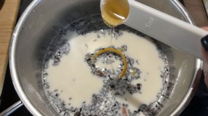 Пряный чай с молоком