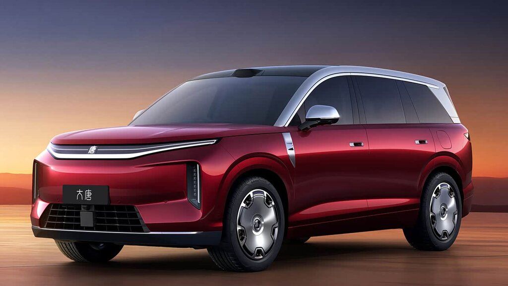 BYD и его кроссовер. Toyota и умный город.