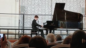 Стефан Пивоварски В.А.Моцарт Соната Фа мажор 1 часть