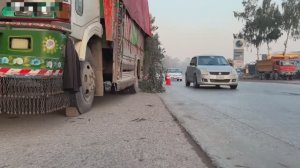 Сломанный грузовик снова в строю. Пакистанский дорожный автосервис