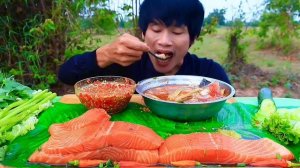 #МУКБАНГ🍲Том ям, маринованый лосось с перцем чили и свежими овощами!🥬 АСМР ЕДА НА КАМЕРУ ОБЖОР