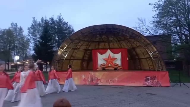 9 мая. Красивый танец. г. Демидов.