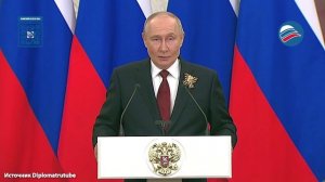 Владимир Путин о конфликте на Украине: «Думаю, что дело идёт к завершению»