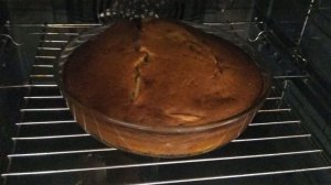 Шарлотка с виноградом