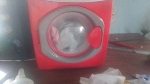 Странный звук стиралки Hotpoint, когда все стирали всё подряд.