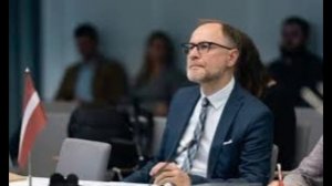 Подавший в отставку глава минобороны Латвии раскритиковал премьера страны