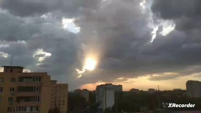 Красивый тучи на закате☁️ смотреть онлайн