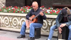 Уличные музыканты возле музея - Петропавловск - лето 2022