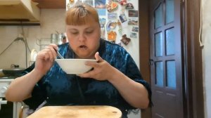 ужин ем наслаждаюсь жизнью