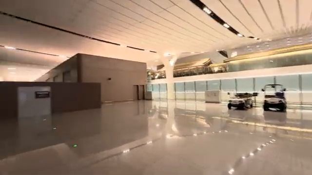 Беженец🇨🇳Китай. ПРИЛЕТЕЛИ В КИТАЙ! ШМОН В АЭРОПОРТУ? СПИМ НА ПОЛУ И ЕДИМ ОСТРЫЕ ПЕЛЬМЕН смотреть онлайн