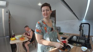 БЕШУСЬ и РУГАЮСЬ, не люблю НЕОБЯЗАТЕЛЬНЫХ людей! Варим с Вованом летние ЛЁГКИЕ щи суп на обед! Влог