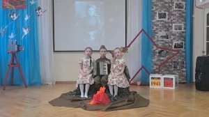 МДОБУ 55 Конкурс «Военно-патриотической песни» Номинация «Малый вокальный ансамбль» Песня:В землянке