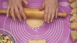 Вкуснейшие пирожки с яйцом и зеленым луком. Обзор приготовления и рецепт.