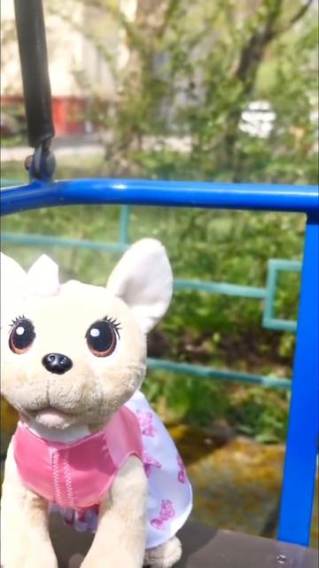 С ветерком на качелях: веселимся с Эмили и собачкой Подружкой! #длядетей #длямалышей #детскийканал