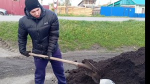 Снова работа в огороде.Готовим грядки под огурцы.Обзор покупок для Вероники.
