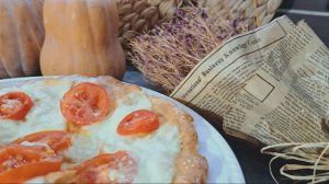 Много готовим! Очень много! Гарнир из капусты с заливкой, бутерброды с грибами и сыром! Вкуснятина!