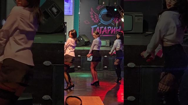 AOA - Miniskirt Cover By Baddies (fancam)