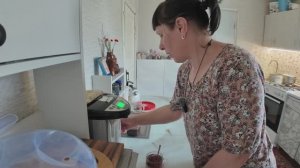 Раньше надо было! Все достала, начался огород