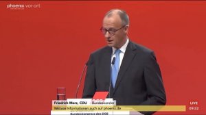 Мерца освистали во время его выступления перед членами профсоюзов.