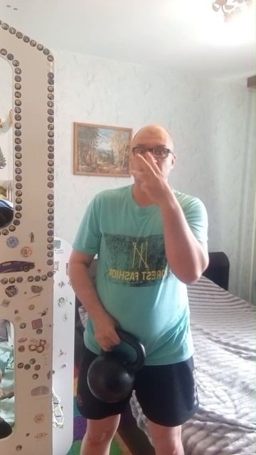 Как накачать сильные руки | Как качать руки с гирей в домашних условиях