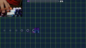 Играю в Geometry Dash