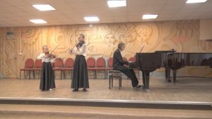 Шостакович. Полька. Сальковы Настя и Ярослава.