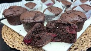 🍫 ШОКОЛАДНЫЕ МАФФИНЫ С ВИШНЕЙ! Влажные как брауни 😍 шоколадные кексы