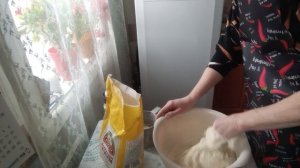 Ставлю дрожжевое тесто. Дождливый день в деревне. 21.04.2026