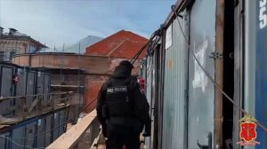 Полиция использовала дрон и катера для проверки мигрантов в Кронштадте.

По данным МВД России, было