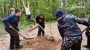 В Дзержинском прошла эколого-патриотическая акция «Сад памяти»