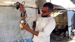 🏋 Палестинцы в секторе Газа тренируются в спортзале под обломками поврежденного здания