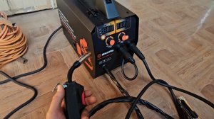Спас мамину гладильную доску! Первый опыт на инверторе ISA 165 без газа порошковой проволкой