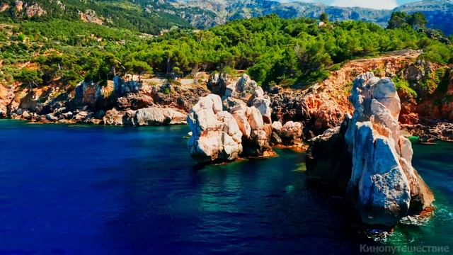 Остров Ибица. Синоним солнца лета и экстравагантного времяпровождения.