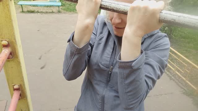 турник. зависание в статике.