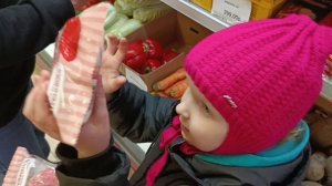 С ДЕТЬМИ В КАФЕ/КУПИЛИ ТОРТ НА 15ТЫСЯЧ.ПОДПИСЧИКОВ..