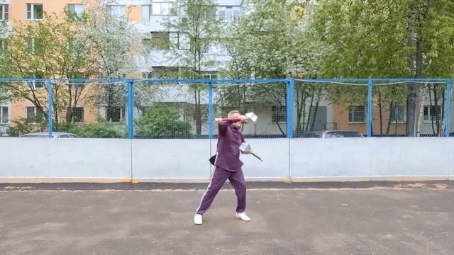 Упражнения с двуручными булавами весом 1.1 кг (30)