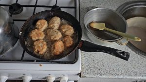 Жарю котлеты | Дрищик Еда