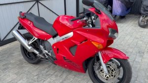 Обзор мотоцикла Honda vfr800, 1998год