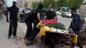 Личности разгромивших торговую палатку в Ставрополе установлены, все задержаны