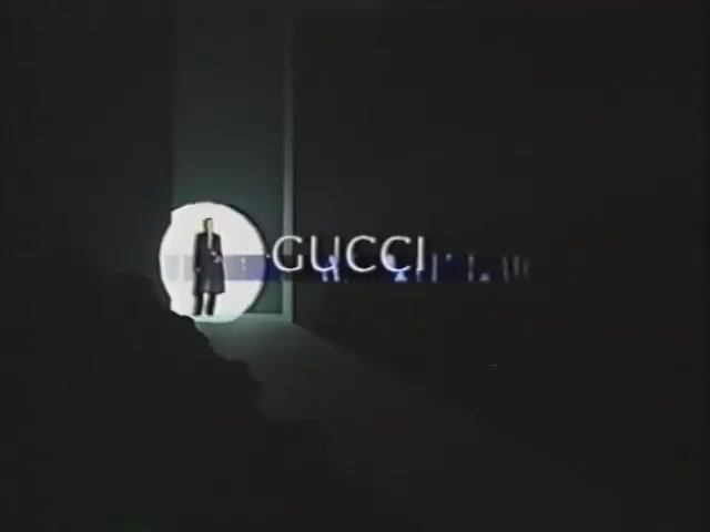Показ женской коллекции Gucci осень-зима 1996-1997. Часть 1.