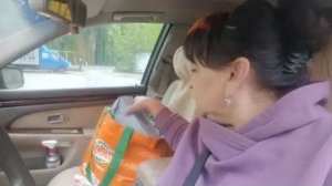 Сборы в больницу, уборка, готовка и закуп продуктов. С кем будет мама?